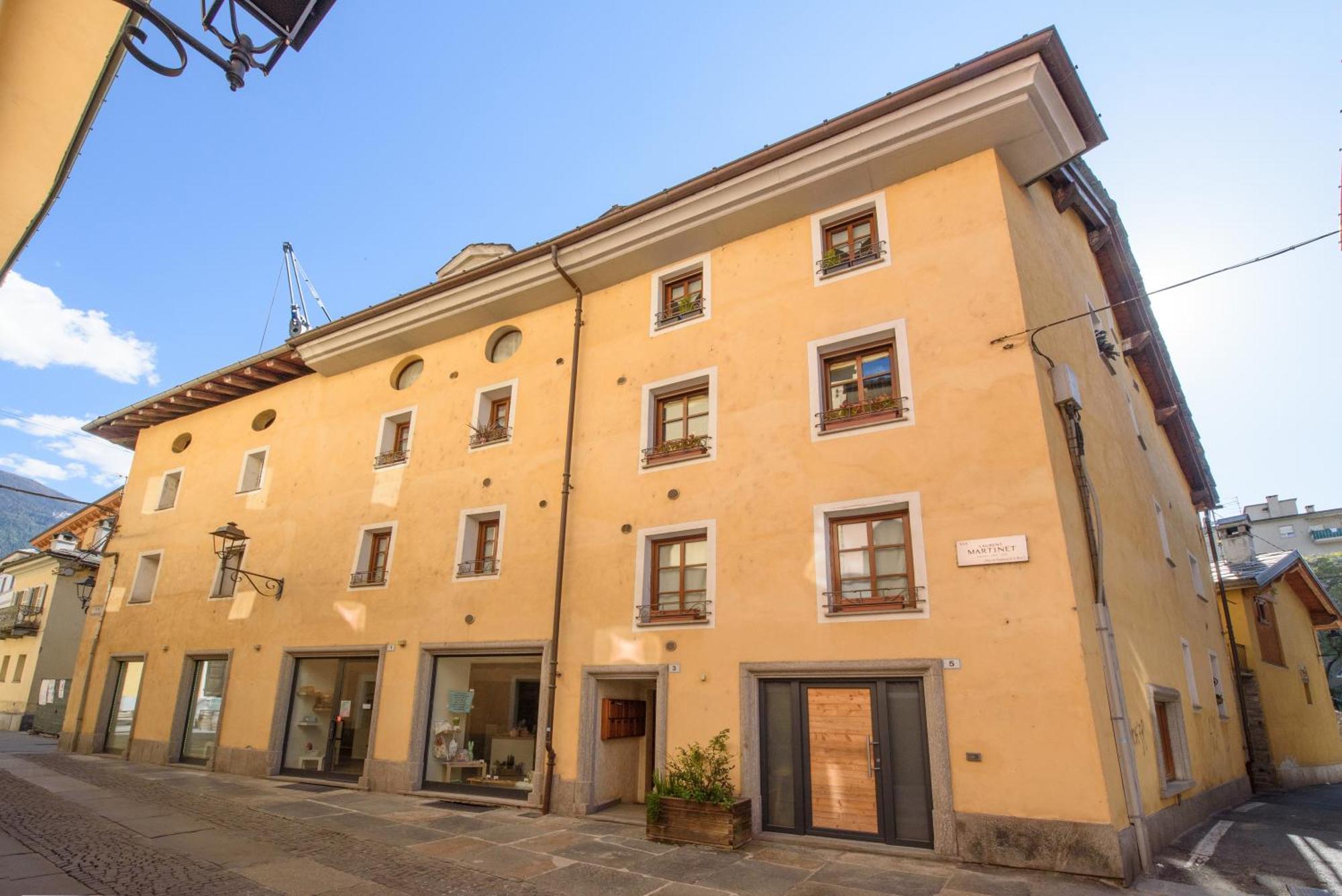 Joile Maison - In The Heart Of Aosta Bagian luar foto